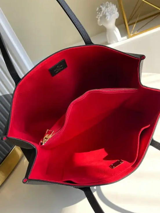 Fake Louis Bags VUITTON LOCKME SHOPPER LOUIS 0701